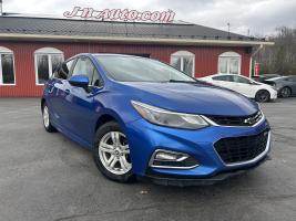 Chevrolet Cruze  2017 LT hatchback Toit ouvrant, 8 mags/8 pneus $ 12943
